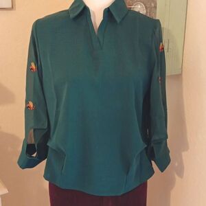 NWT Evergreen Embroidered Blouse With Bees